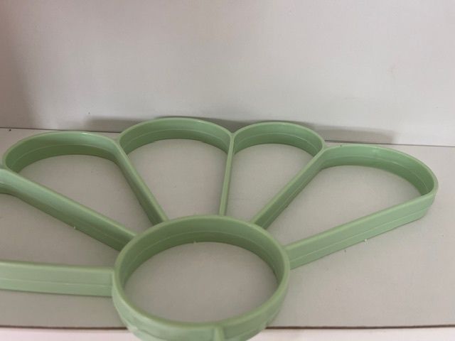 Hanger Organiser multi use - Scarf, Belt, Jewellery- Soft Green Brand New With 6 Scarves / shawls In Mint Condition.  (6)