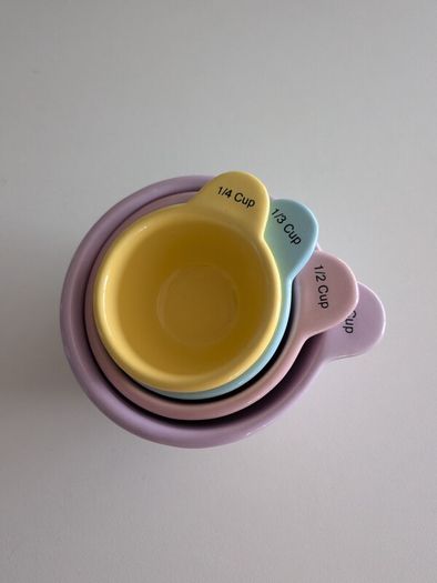 Set of measuring cups