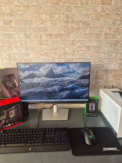 Tiny ITX gaming pc setup - RTX 3070, Intel i7, 16GB DDR4, 512GB m.2 SSD