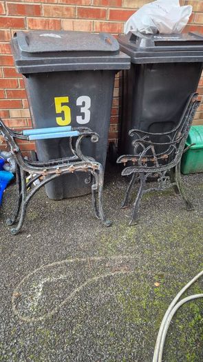 iron cast garden bench sides