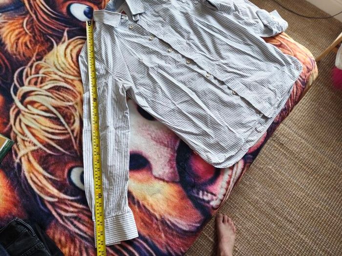 Levi's shirt