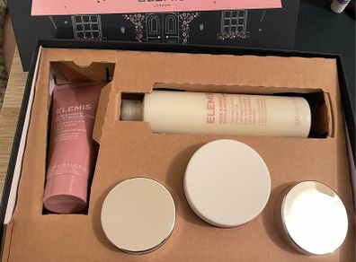 Elemis gift set