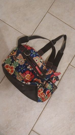 Handbags 7euro each