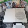 Xbox One S 500GB Bundle. Image 4