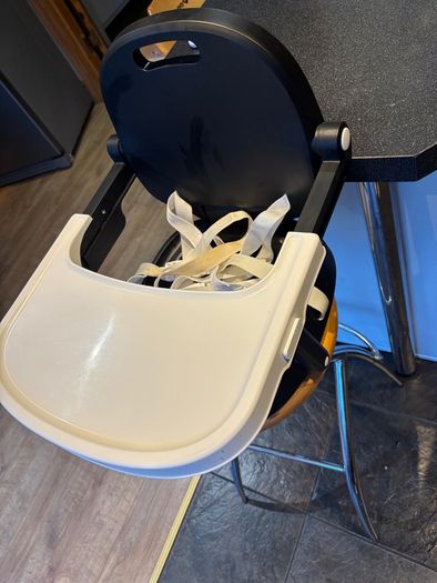 Nuby table booster seat with removable tray