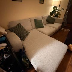 Shaped Chaise Sofa + 3 cushions