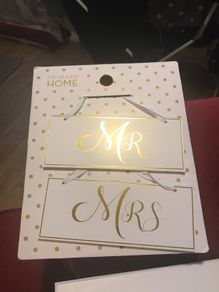 wedding sign- Mr and Mrs