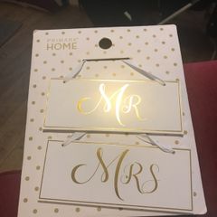 wedding sign- Mr and Mrs