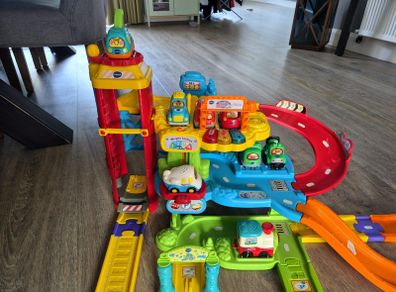 vtech toot toot train set