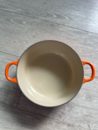 le creuset cast iron volcano casserole 22cm