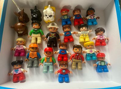 Lego People 21 Pieces