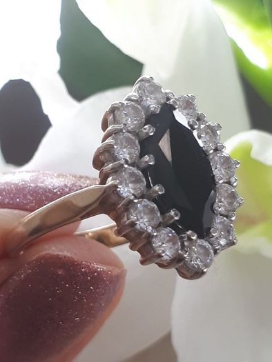 Vintage Gold Sapphire Cluster Ring