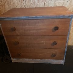 Old chest of drawers