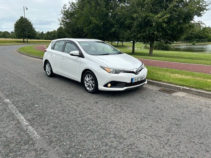 Toyota Auris 1.6 D4d Nct 3/27 Tax 6/26