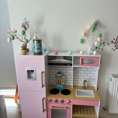 toy kitchen