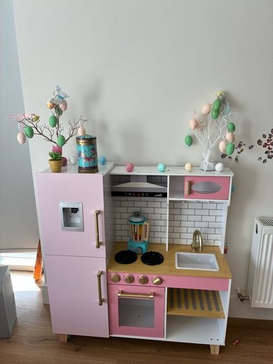 toy kitchen