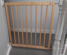 Baby Dan no trip wooden stairgate