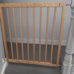 Baby Dan no trip wooden stairgate