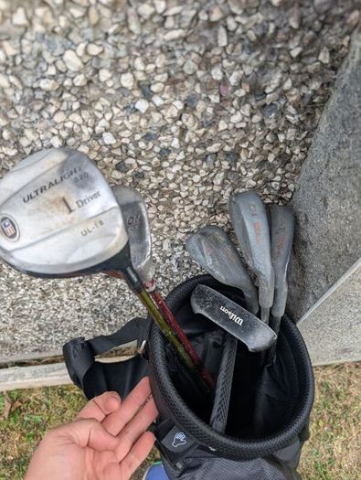 Junior golf clubs suit older 9 up etc brand new bag