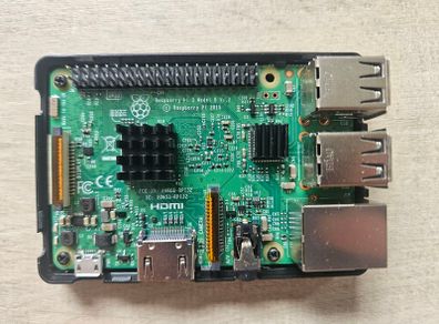 Raspberry Pi 3b and case