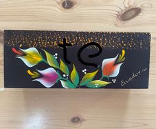 Tea caddy from Ecuador