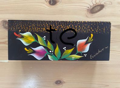 Tea caddy from Ecuador