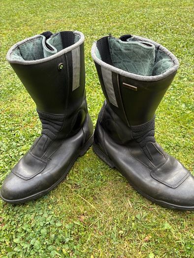 BMW Gore-Tex motorcycle boots size 9