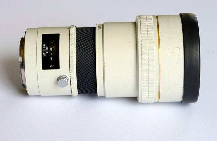 Sony\Minolta A mount lens. The APO 200mm F2.8
