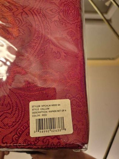NWT Waterford Linens Callum Red Napkins, AV
