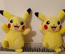 2 Pokemon Pikachu Plush 20cm
