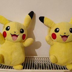 2 Pokemon Pikachu Plush 20cm