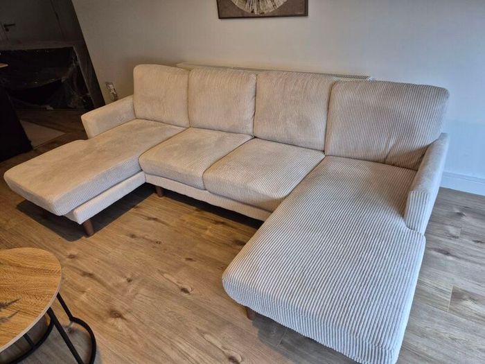 Sofa With Chaise