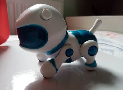 Newborn puppy Teksta robotic pet