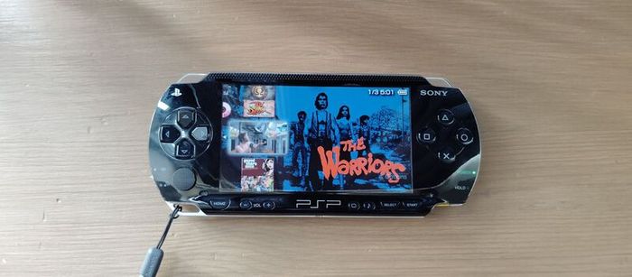 Psp 1000 Modded 64gb 40 psp original charger Excellent condition