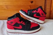 2020 nike air jordan 1 mid  banned Size 6 eu 39 red/black leather in excellent condition