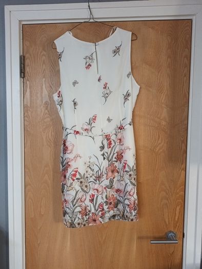 Primark  Dress.  S.16.    B.N.W.T.