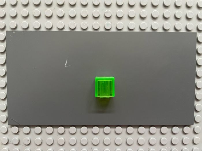lego Minecraft Minifigure, Head, Modified Cube with Pixelated Dark Green Eyes and Mouth Pattern (Minecraft Slime) minifigure
