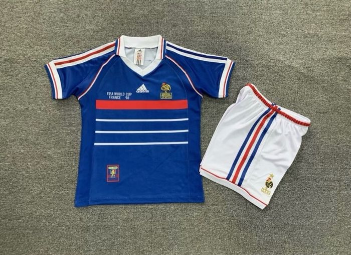 Retro football kits