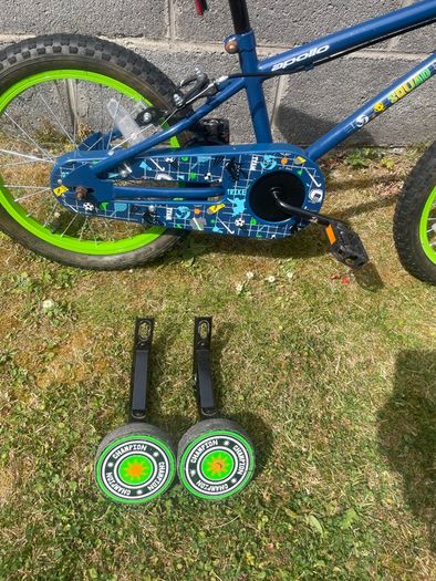 16 inch Halfords bike