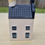 Miniature collector's house from the KLM Delft Blue series Image 2