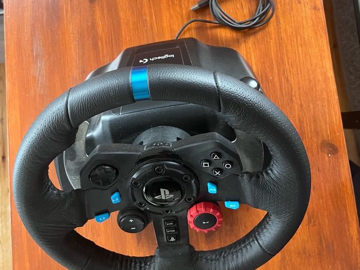Logitech G29 Driving Force Steering Wheel and Pedals