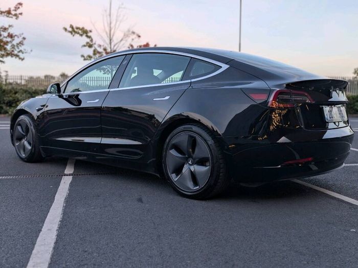 Tesla Model 3 RWD (2 year Tesla Warranty)