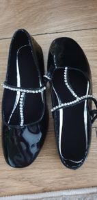 New Zara girl's flat shoes size 34