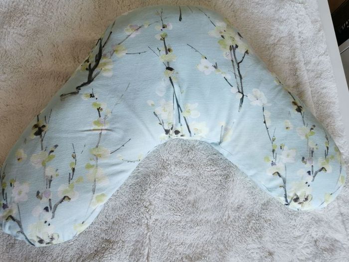 Feeding / Nursing Pillow