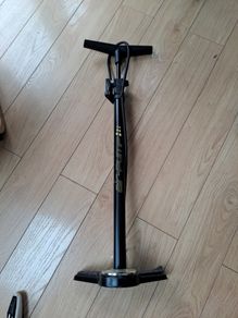Floor pump