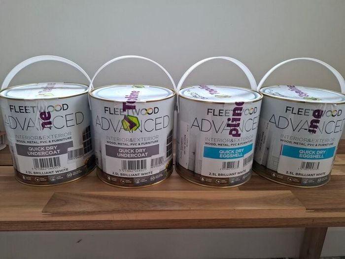 4 x Fleetwood Advanced 2.5L Paints (2 Undercoat + 2 Eggshell