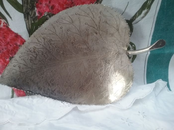 Metal Leaf Tray