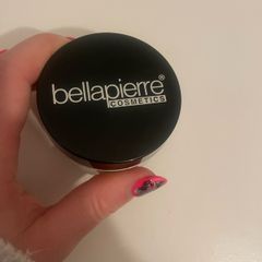 Bella Pierre mineral foundation