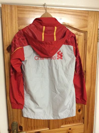 Liverpool FC. Official Warrior Windcheater. Xtra Large Boys / Mens Small.
