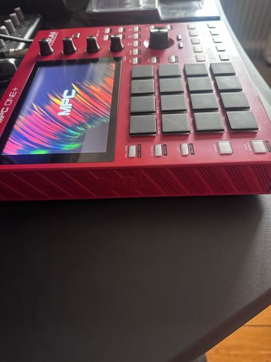 Akai MPC One Plus, carry case and desk saver